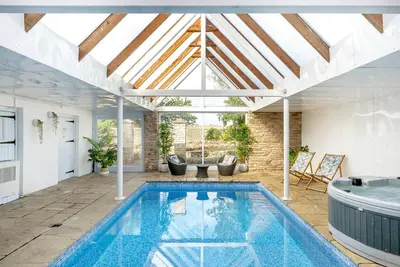 Image de Cotswold Spa House -  historic country house for groups