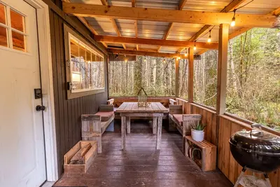 Image de Magical Woodland Retreat 8mi from Mt. Rainier’s Nisqually Entrance!