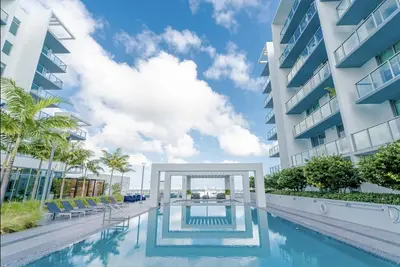 Image de New Design District Apt with parking, pool and gym