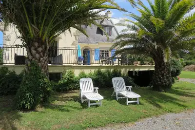 Image de Villa  romantique, à proximité de la plage de Beg Léguer