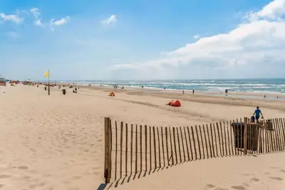 Image de Maison spacieuse à Egmond aan den Hoef avec jardin