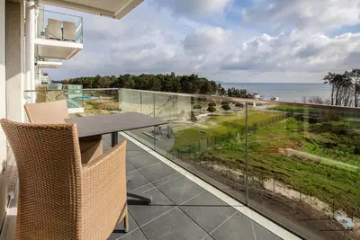 Image de Apartment with sea view, 2 bedrooms and balcony