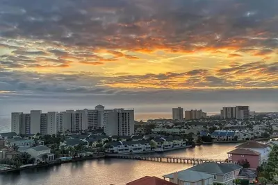 Image de Gulf Views With Direct Beach Access! Terrace At Pelican Beach 601!