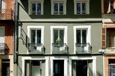 Image de Superbe Maison de 230 m² avec Patio - Famille - Amis - Entreprise