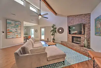 Image de Modern Fayetteville Home < 1 Mi to U of A!