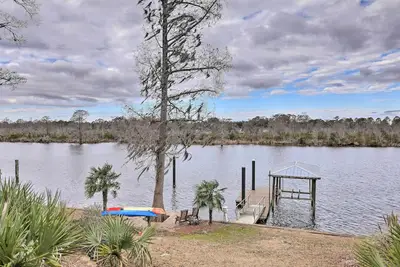 Image de Pristine Cottage w\/ Access to the Trent River