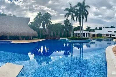 Finca El Palacio, La Mas Grandiosa De La Región