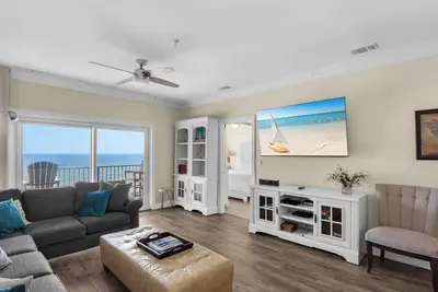 Image de Gulf Front, 5th floor Two Story Condo, Free Beach Service