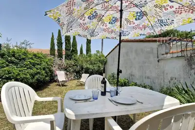 Image de Royan - Appartement - rez-de-jardin - Marche à Deux Pas et Plage à 600m