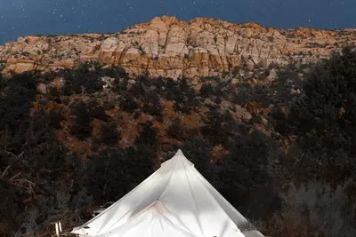 Image de Luxury King size tent with valley views at Zion View Camping!