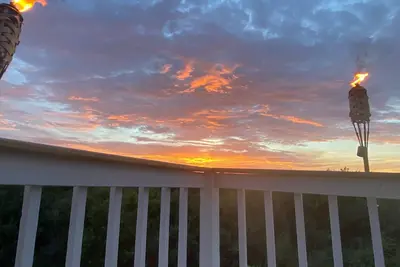 Steps to water! 3 Bd, 3 Ba, Pets Ok, fenced. Remote work, Kitesurfing, Birding!