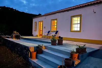 Image de Cozy Private Country House with Big Garden
