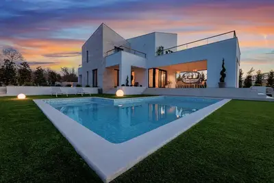 Image de Villa Casa Lei avec piscine chauffée, jacuzzi et sauna
