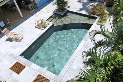 Image de Piscine & Jardin Luxuriant proche lagon du Cap Est