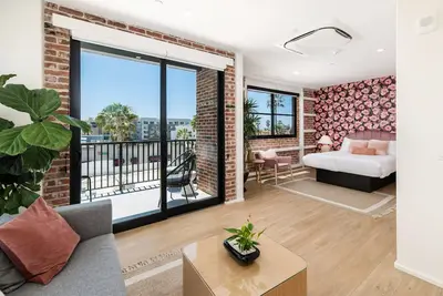 Image de Balcony Suite 301 | The Brick Boutique Hotel