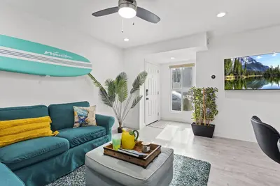 Image de 4 min Steps to Beach, Remodeled & Included Beach Accessories 🏖