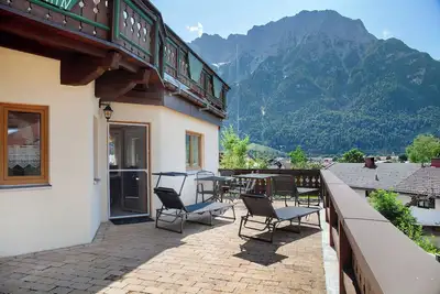 Appartement 'Ferienwohnung Lapislazuli' avec vue sur les montagnes, terrasse privée et Wi-Fi
