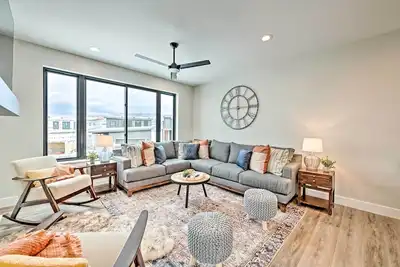 Image de Newly-Built Lakeside Gem w/ Community Perks!