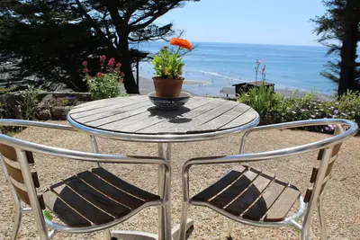 Image de Amazing Sea Views from this Charming 1 Bedroom Apartment