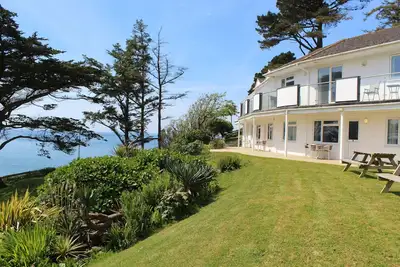 Image de Cosy 1 Bedroom Apartment with Fantastic Sea Views