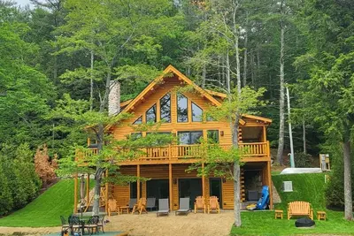 Image de The New Damon Pond Log Cabin