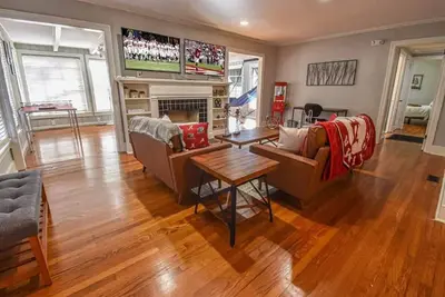 Image de Sweet Home Alabama | Dual TVs, Foosball, Ping pong, Sleeps 8+