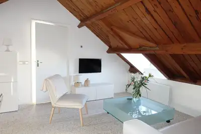 Image de Located 500 m. from the beach 1-4 pers. upstairs apartment, terrace and garden.