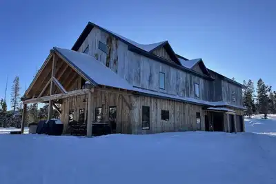 Image de Mountain Cabin Near Yellowstone/National Forest/Utv Trails with Private Hot Tub