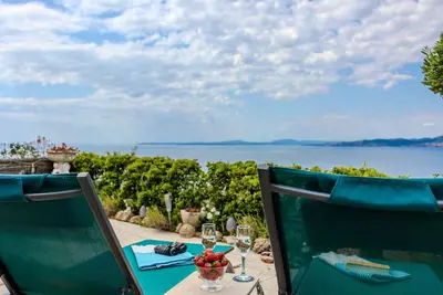 Image de Bastidon pour 4 personnes, vue sur la mer, renovée, plusieurs terrasses