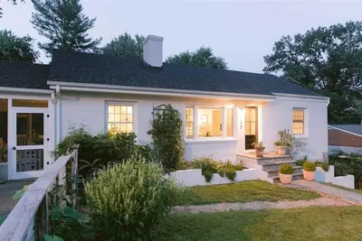 Image de Recently renovated 3br with huge yard minutes from Uva/C'ville