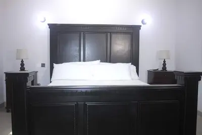 Image de Perfect Vacation Home with hot tub, 24\/7 security, WiFi, Swimming Pool, etc. .