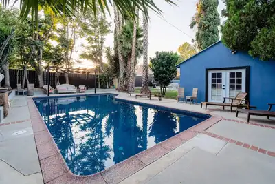 Image de Le Bleu House - Newly Designed 3br House w\/ Pool by Topanga