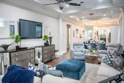 Image de Mid City Sapphire Oasis, Steps to Streetcar & More