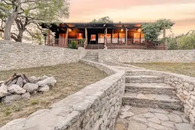 Image de The Lodge at Lightning Bug Springs