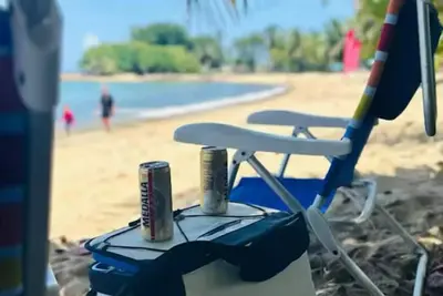 Image de Catch some waves and Chill! ! !