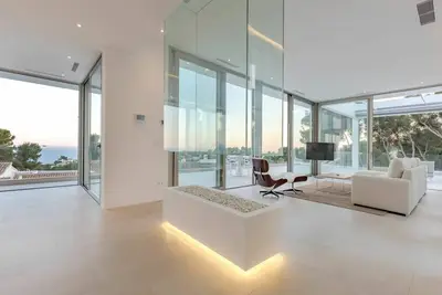 Image de Maison de vacances privée avec internet, piscine privée, climatisation, Tv, patio, vue panoramique