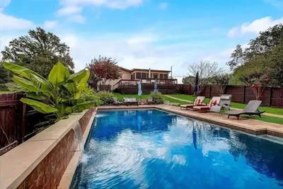 Image de Sandy Feet Retreat on Lbj - Pool, Hot Tub, Kayaks