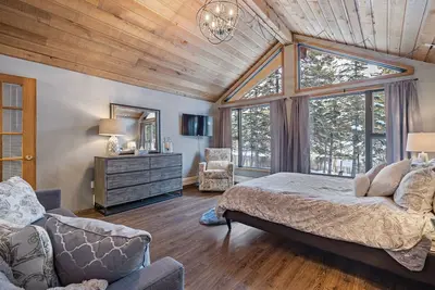 Image de Lovely Suite with Full Kitchen, Close to Downtown!