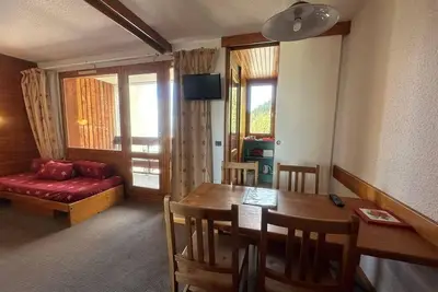 Image de 200m du centre station, 8ème étage, balcon, télévision, casier à ski, 28m², La Plagne