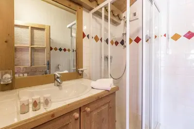 Image de À 50m des pistes de ski, 3ème étage, vue montagne, remise en forme, piscine, sauna, hammam, balcon