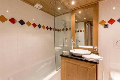 Image de À 50m des pistes de ski, 2ème étage, vue pistes de ski, remise en forme, piscine, sauna, hammam