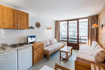 Image de Wifi, 50m du centre station, vue montagne\/pistes de ski, piscine, balcon, parking, télévision