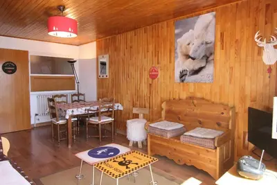 Image de 300m des commerces, 1er étage, balcon, télévision, casier à ski, 38m², Alpe d'Huez