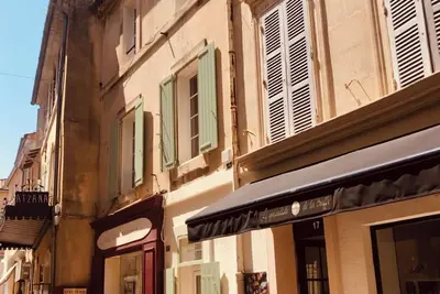 Image de Centre ville historique proche commerces et restaurants