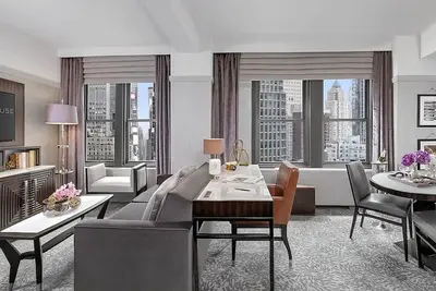 Image de Hidden Gem In The Heart Of Nyc! 4 Awesome Units, Minutes From Central Park