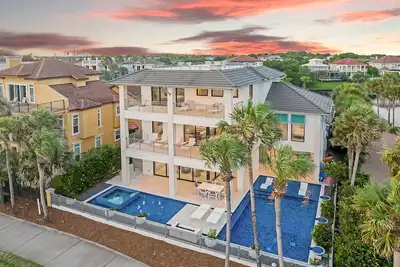 Image de Gulf and Lake Views! Private Pool! Short Walk to the Beach! Game Room!
