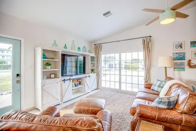 Image de Sea Glass Beach Bungalow in Key Colony Beach!