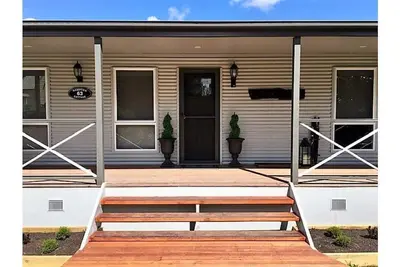 Image de Hampton Cottage - \" A Place To Call Home\"