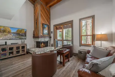 Image de Fully Remodeled 3bdr, 2 bth Northstar, Gold Bend Condo --  easy access to lifts