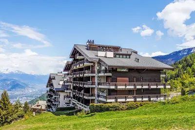 Hauts de Nendaz A F3 by Interhome